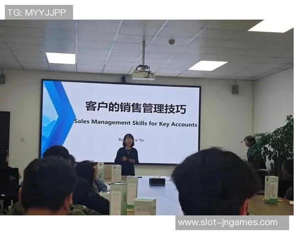 esports最新数据李静深度解析英雄联盟游戏策略与技巧分享，助你提升战斗水平与团队协作能力